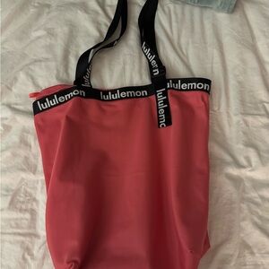 Lululemon tote pink